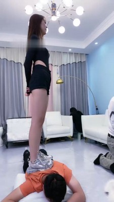 图片[9]_【麋鹿银儿】双S-骑脖/吐漱口水/全体重踩_绳缚吧