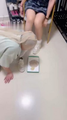图片[5]_【雯雯】原味鞋袜脚踩喂食_绳缚吧