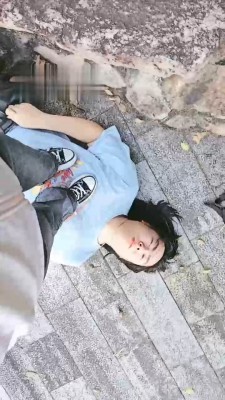 图片[3]_【奶味小仙女】户外帆布鞋蓝色棉袜踩狗_绳缚吧