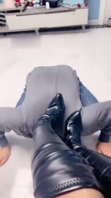 图片[5]_【伊兮夫妻】脏靴子内裤无底线玩私奴_绳缚吧