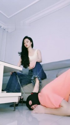 图片[3]_【银河】御姐范-高跟碾压脚下奴才_绳缚吧