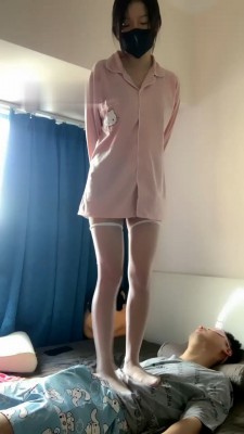 图片[3]_【莉宝儿】妹妹白丝踩踏诱惑哥哥【完整版】_绳缚吧