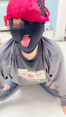 图片[3]_【伊兮夫妻】高跟靴轮流踢踹/吃口水深喉/内裤套头_绳缚吧
