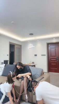 图片[4]_【妆主大大】黑丝高跟长腿-情侣奴非要下跪做狗_绳缚吧