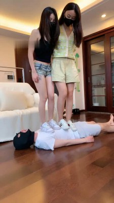 图片[4]_【夏芙/宝爷】双S小白鞋碾压-花式踩跺/连环耳光【双视角版】_绳缚吧