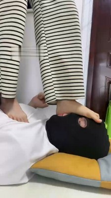 图片[7]_【精神小妹】素人学生S全体重踩踏初尝试_绳缚吧