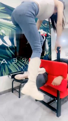 图片[9]_【兔兔大人】长靴各种全体重踩踏_绳缚吧