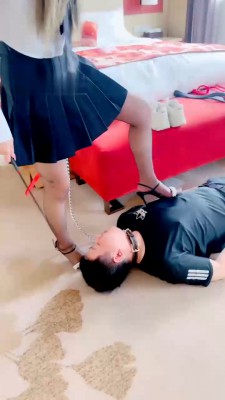 图片[5]_【梦涵】狗链遛狗/高跟黑丝踩/提档/掐乳/喂口水/踢踹_绳缚吧