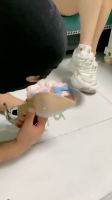 图片[8]_【蜜糖情侣】情侣鞋子舔到舌头出血_绳缚吧