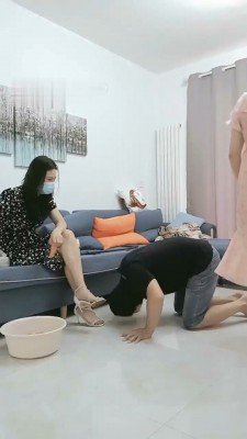 【朱迪女王】双S-伺候洗脚踩踏喂食【双视角版】_绳缚吧