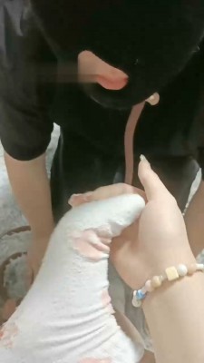 图片[5]_【欣欣子】圣水新玩法-水果榨汁/骑马耳光鞭打踩踏_绳缚吧