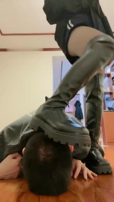 图片[6]_【悦主大大】踩狗头/舔长靴黑丝/喝圣水_绳缚吧