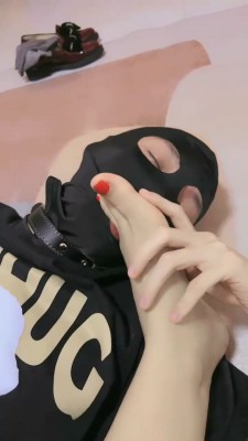 图片[2]_【瑄瑄】迷恋裸足狂舔/皮鞋长筒袜【完整版】_绳缚吧