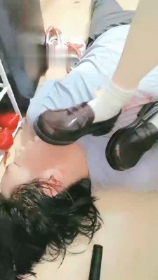 【奶味小仙女】洛丽塔白袜猛踩狗脸_绳缚吧
