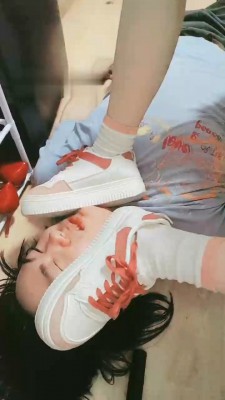 图片[4]_【奶味小仙女】洛丽塔白袜猛踩狗脸_绳缚吧