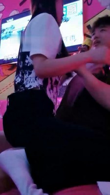图片[8]_【璎珞】KTV抓住素人当众虐成狗_绳缚吧