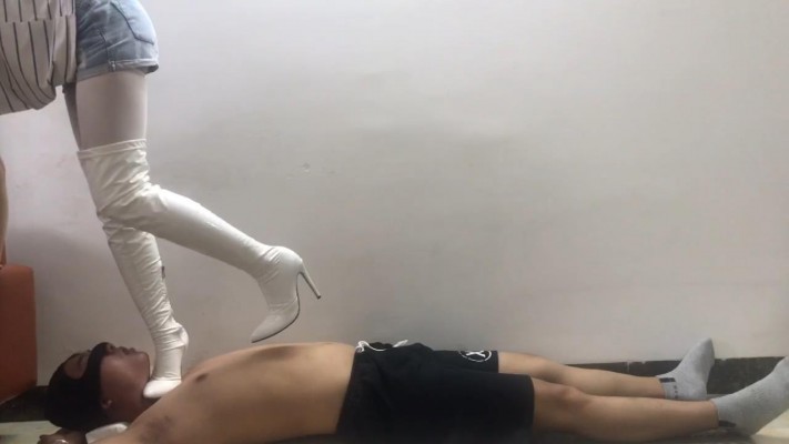 图片[3]_邻家风小鱼姐姐白丝高跟靴子全体重踩奴隶下集_绳缚吧