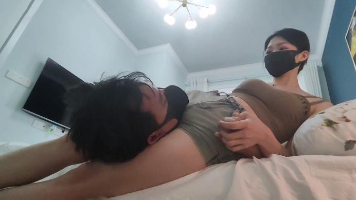 图片[12]_【婉儿原创】柔术陪练 婉儿女神脚踩脖子蹂躏 腿绞窒息再次绞晕小伙_绳缚吧