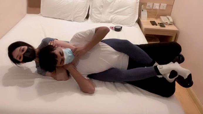 图片[9]_吊车尾上门挑战，反被腿绞 【苏州婉儿S】腿绞窒息KO自不量力的挑战者_绳缚吧