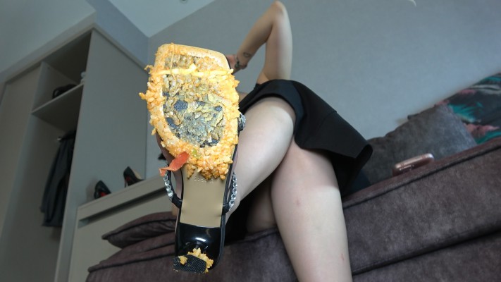 图片[7]_【彼岸花】高跟鞋底美食羞辱_绳缚吧