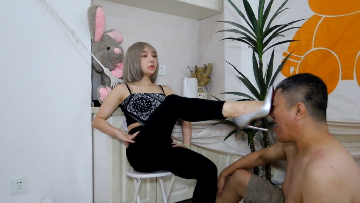 图片[11]_阿丽塔高跟虐狗_绳缚吧