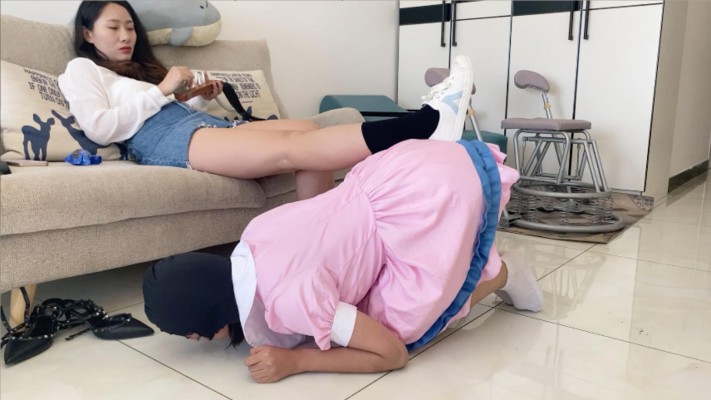 图片[11]_【甜妹女M】女M用舌头舔干净主人鞋底_绳缚吧