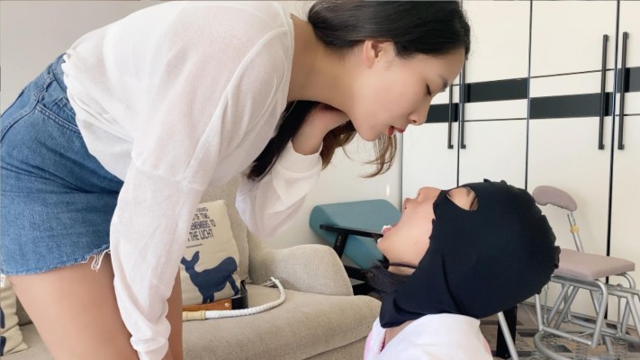 图片[12]_【甜妹女M】女M用舌头舔干净主人鞋底_绳缚吧