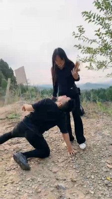 图片[5]_【悦主大大】户外贝壳头踩踏喂食_绳缚吧