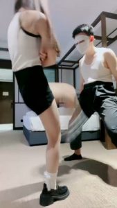 【川野尤娜】皮鞋白袜提档300下_绳缚吧