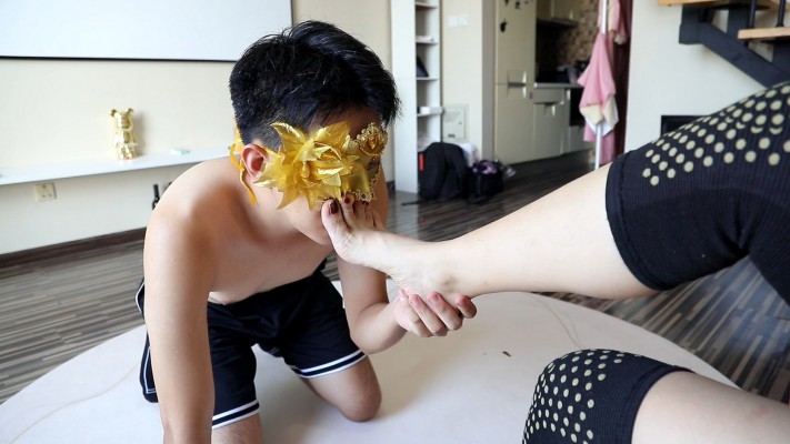【冰时代】奴下奴 母狗在家调教公狗._绳缚吧