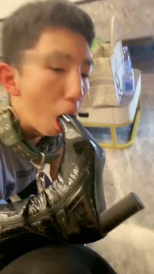图片[12]_【反差楠熙】靴下/胯下辱绿帽废物东西_绳缚吧