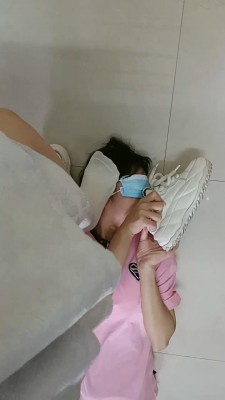 图片[12]_【爱可呀】学姐寝室伺候-胯下辱/舔鞋底/舌头洗脚/吃浓痰面包_绳缚吧