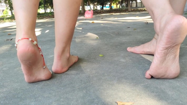图片[7]_广州小鱼姐姐和婷婷主人哄骗小白弟弟闻脚舔脚，脚喂食_绳缚吧