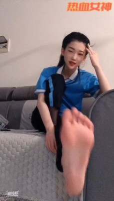 图片[9]_【热血女神】18岁绝美学生s校服女班长课后美脚羞辱你_绳缚吧
