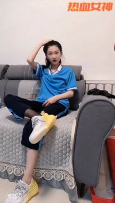 图片[15]_【热血女神】18岁绝美学生s校服女班长课后美脚羞辱你_绳缚吧