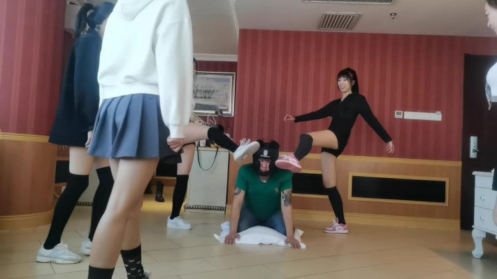 图片[14]_【超级男M】五人多主群脚玩_绳缚吧