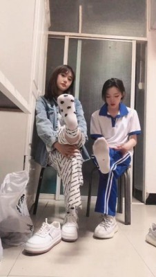 图片[3]_【热血女神】双校园女流氓第一视角POV强制闻臭鞋舔脚蹂躏_绳缚吧