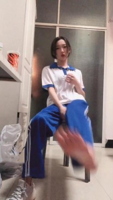 图片[10]_【热血女神】双校园女流氓第一视角POV强制闻臭鞋舔脚蹂躏_绳缚吧