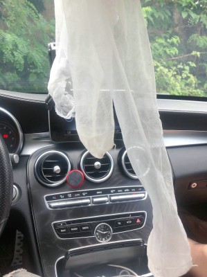 图片[3]_户外车内品尝女神的长靴丝足美脚！_绳缚吧