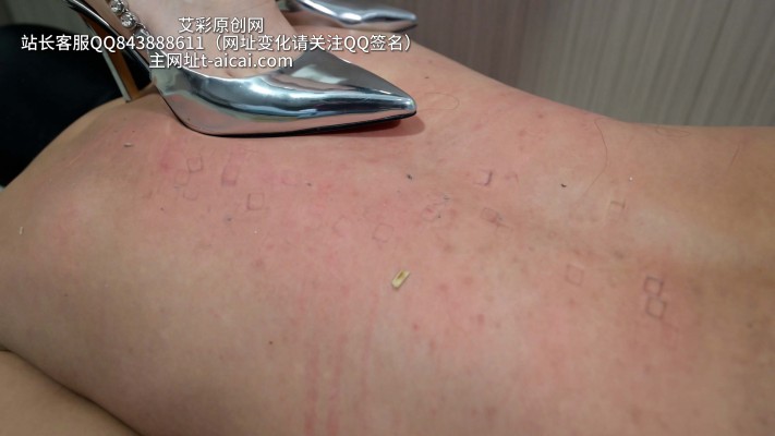 图片[15]_金属高跟惨无人道踩虐小白，臭袜塞嘴痛苦哀嚎_绳缚吧