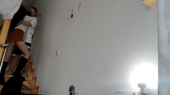 图片[14]_双机位小鱼女神情侣主边KISS边踩头羞辱追求者舔靴子_绳缚吧