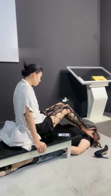 图片[4]_【冰诺】高跟御姐的下贱脚垫_绳缚吧