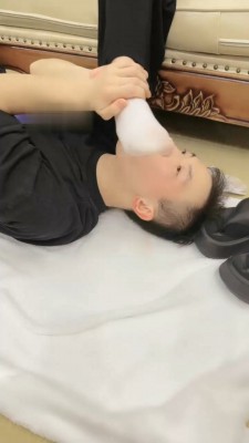图片[6]_【欣然莫】白袜脚插嘴/耳光/鞭打_绳缚吧