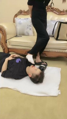 图片[7]_【欣然莫】白袜脚插嘴/耳光/鞭打_绳缚吧
