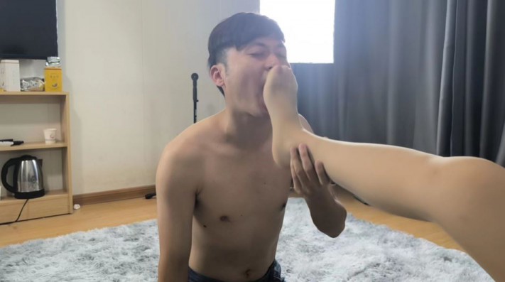 图片[5]_【女神学院·悦兮】狂舔肉丝脚_绳缚吧
