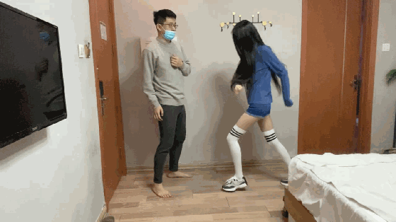 图片[2]_诗曼 活力美女房主超狠踢裆小男生_绳缚吧