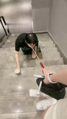 【樱桃大大】户外偶遇粉丝白鞋虐_绳缚吧