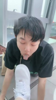 图片[2]_【樱桃大大】户外偶遇粉丝白鞋虐_绳缚吧