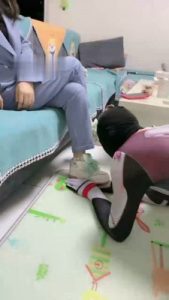 【蜜糖情侣】绿帽家奴圈养犬化_绳缚吧