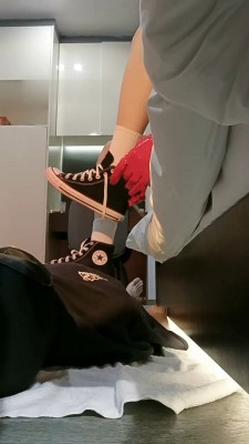 图片[3]_【米小唐】帆布鞋白袜踩狗_绳缚吧